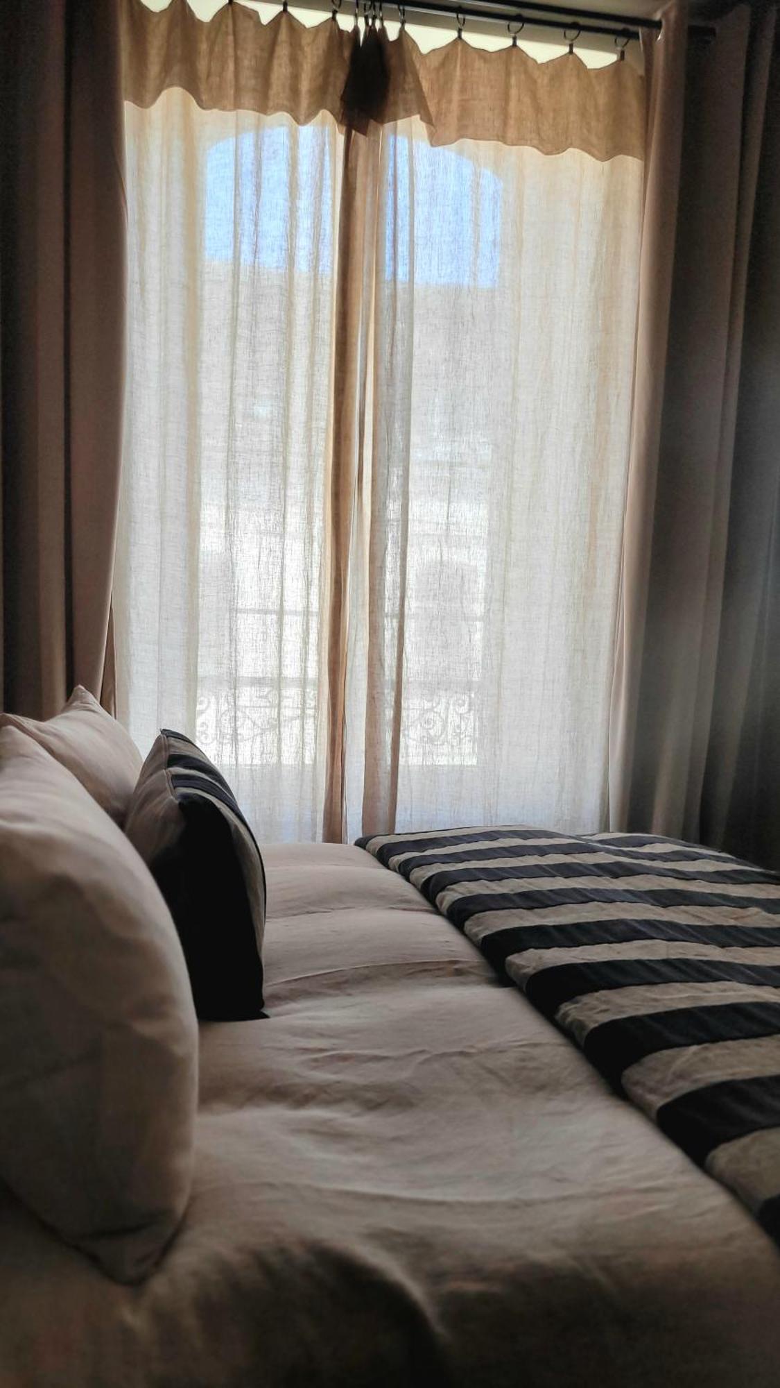 Tresors De Sens Bed & Breakfast Exterior foto