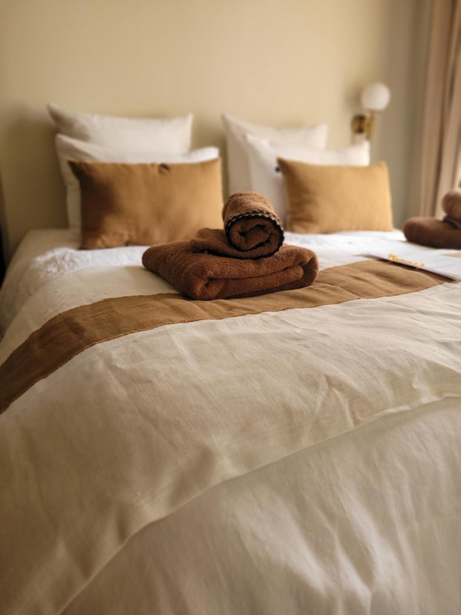 Tresors De Sens Bed & Breakfast Cameră foto