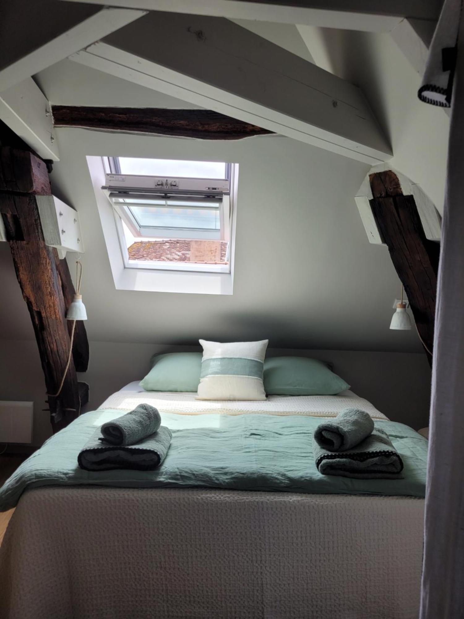 Tresors De Sens Bed & Breakfast Cameră foto