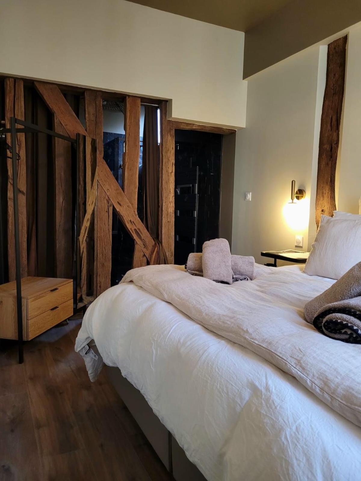 Tresors De Sens Bed & Breakfast Exterior foto